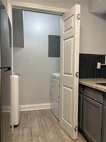 2425 Oxford Pl #114 — Photo 8