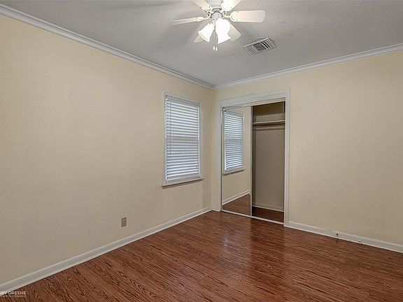 4th image of 110 Larkin St