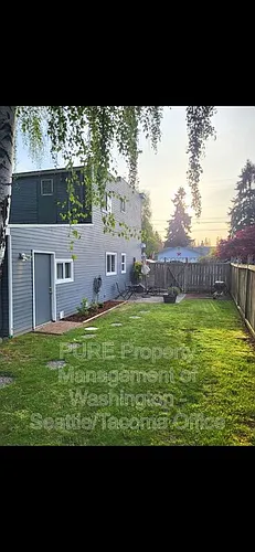 802 9th St SW #1/2 Photo 1