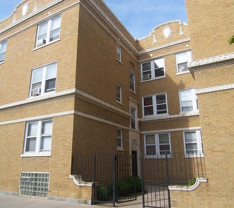 2nd image of 2006 W Leland Ave #1