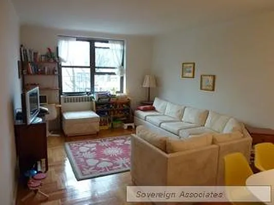 Rented by Sovereign Associates | media 2