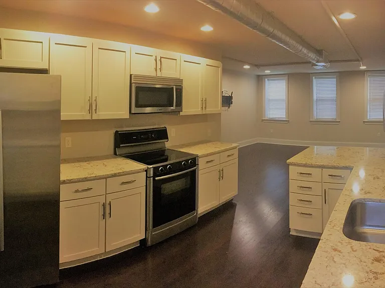 221 E King St #2 — Photo 12