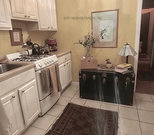 4th image of 430 E 9th St #2A