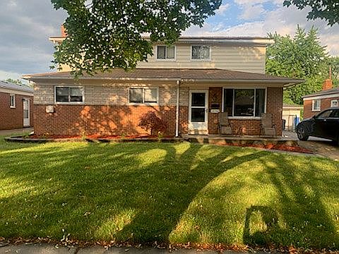 1st image of 32342 Beechwood Dr