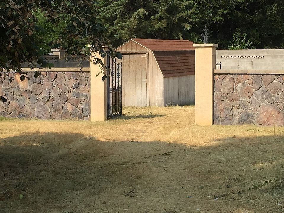 2nd image of 3384 S Holmes Ave