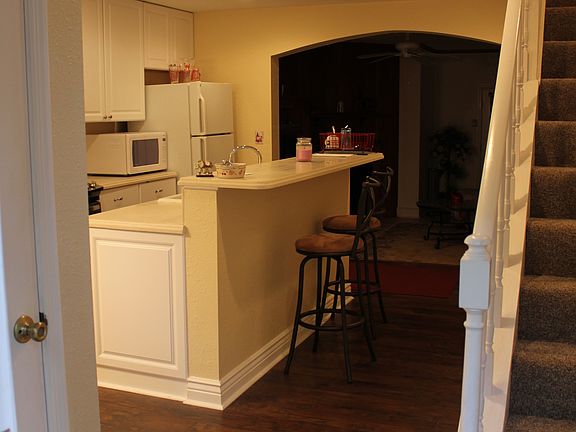 5th image of 1724 Beechwood Cir N