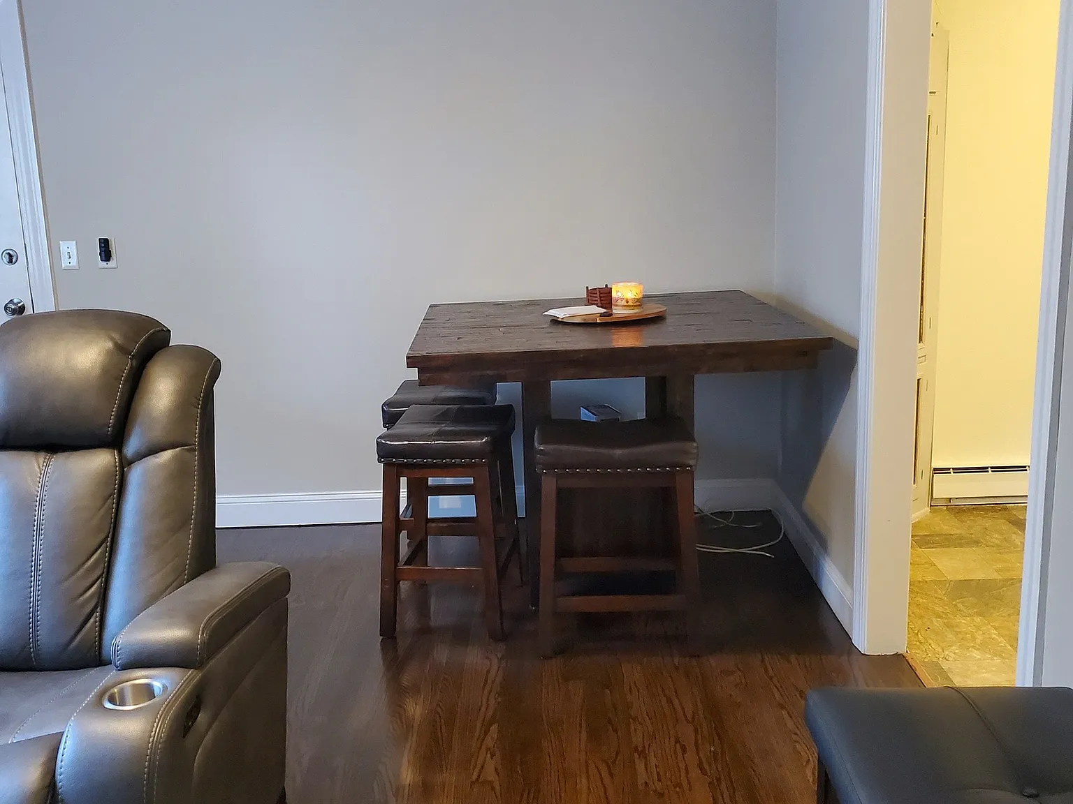 2 bed, 1.0 bath, 780 sqft, $1,600 — Photo 4