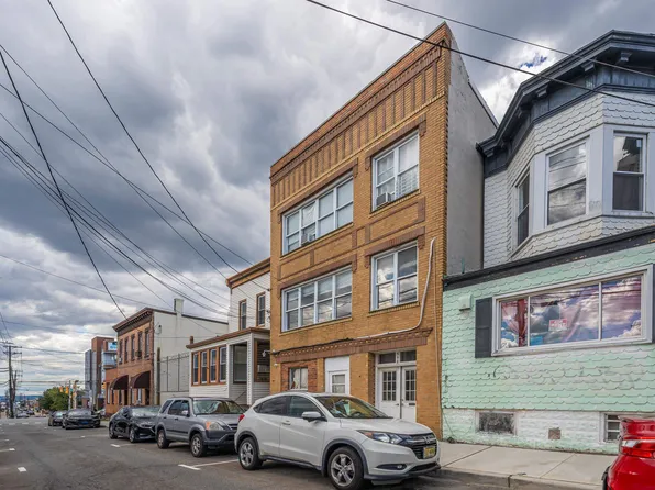 598 67th Street image 17 of 22