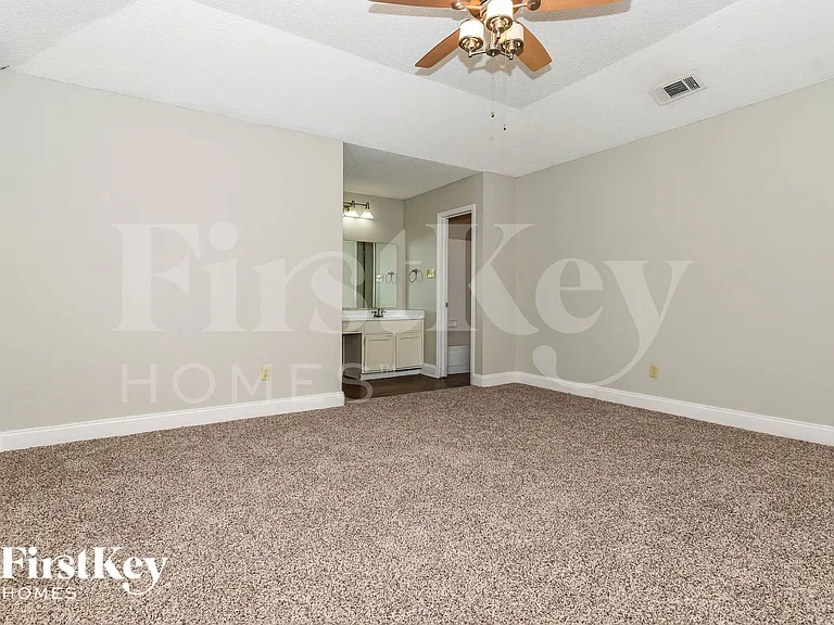 1007 Creighton Ct — Photo 11