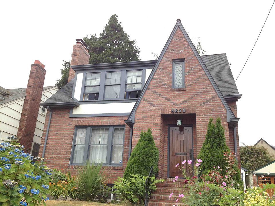 2nd image of 6849 32nd Ave NE