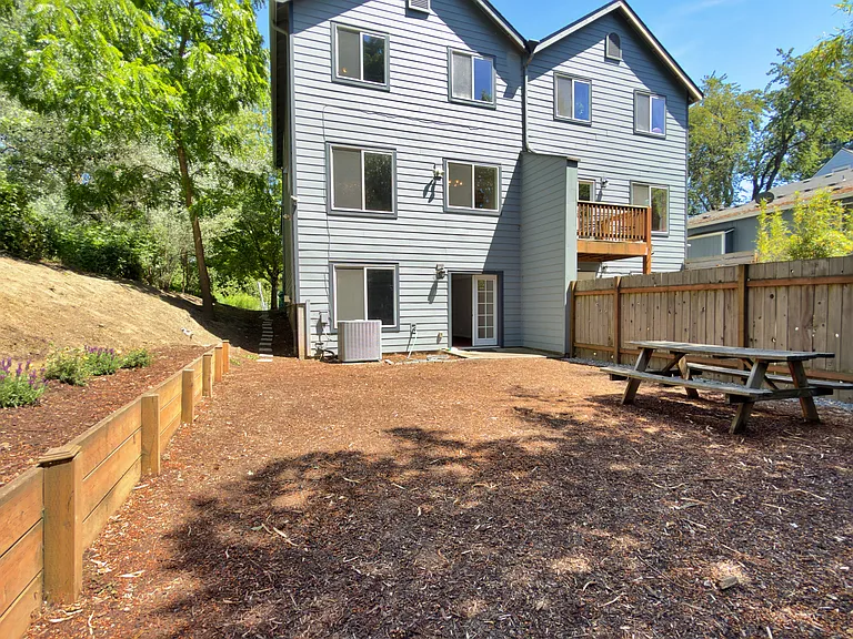 8807 N Tyndall Ave — Photo 46
