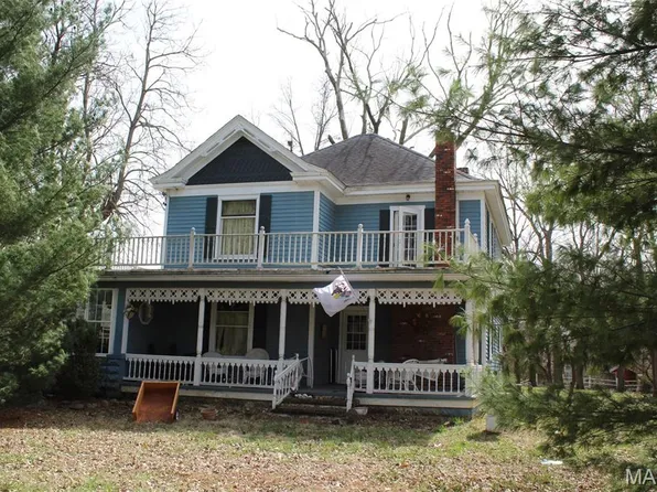 877 E Airline Dr, East Alton, IL 62024