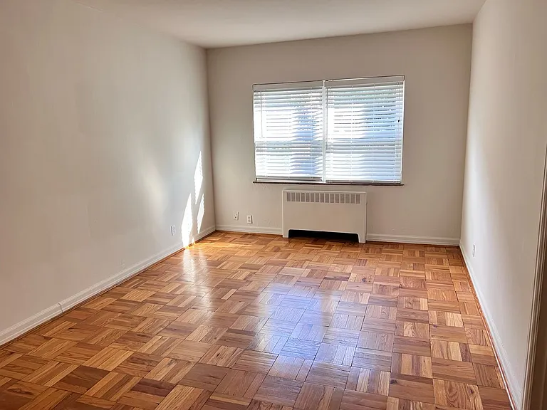 2750 Linshaw — Photo 16