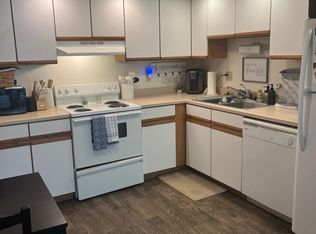 1050 Spiros Ct #4, Dekalb, IL 60115