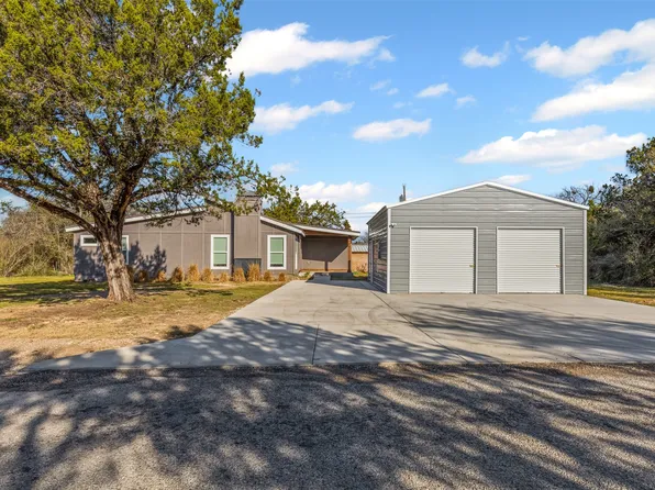 2722 Pinoak St, Granbury, TX 76048