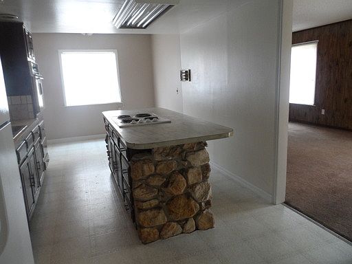 4th image of 2347 Bannister St