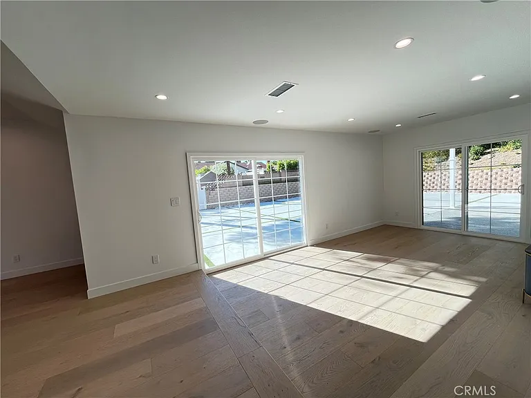 18371 Lahey St — Photo 5