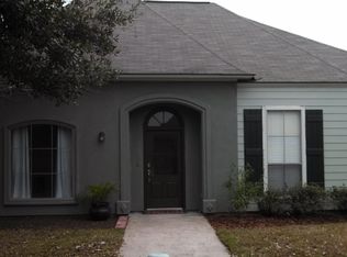 8562 E Cypress Point Ct, Baton Rouge, LA 70809
