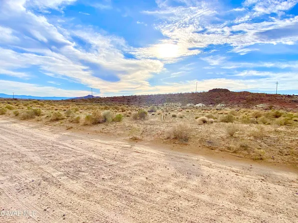 W 39th Street West St, Rosamond, CA 93560