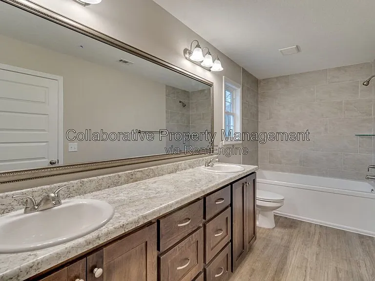 338 Tallulah Bnd — Photo 13