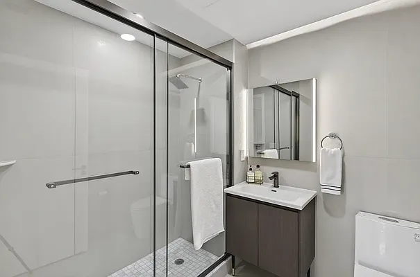 Bathroom, photo 2