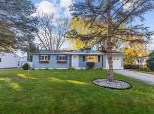 41 Myrna Jane Dr, Oshkosh, WI 54902