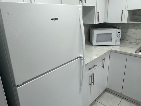 2nd image of 1855 W 60th St #346