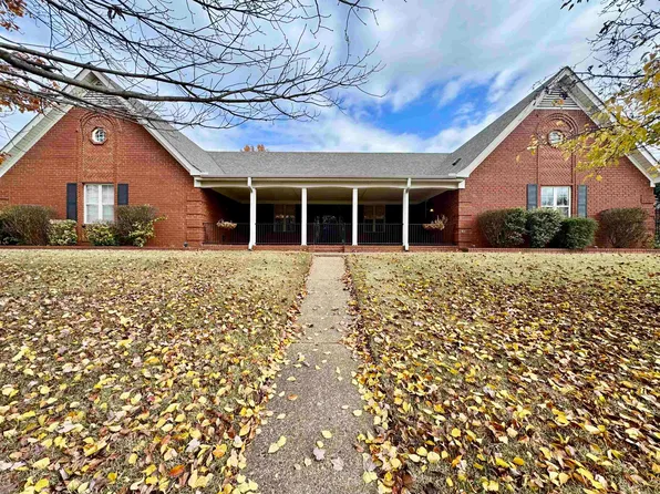 9051 Pembroke Ellis Dr, Memphis, TN 38133