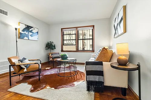 613 Hamlin St NE #2 Photo 1