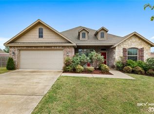 119 Cherokee St, Lowell, AR 72745