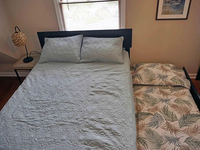 2nd floor - full bed with twin
