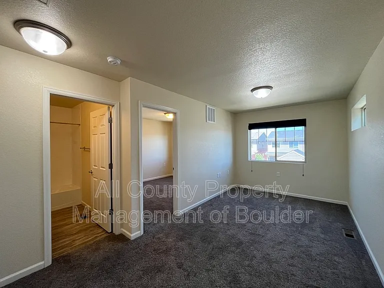 1208 Hummingbird Cir — Photo 9