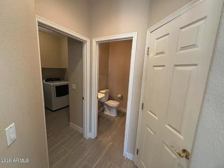 1470 W Armstrong Way — Photo 12