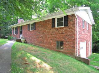 164 Squirrel Hollow Dr, Hendersonville, NC 28791