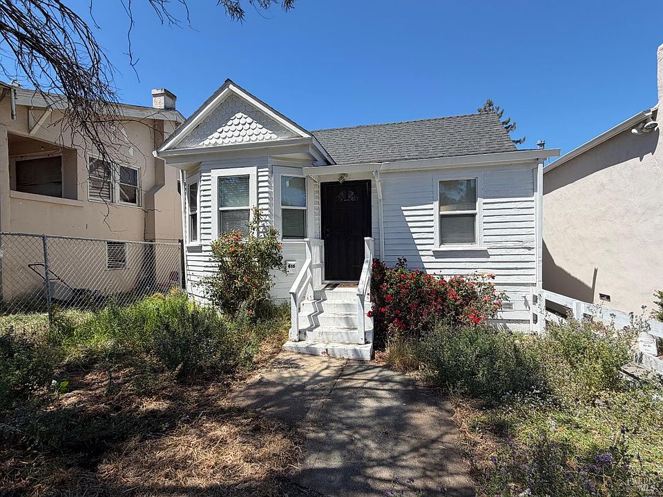 1st image of 418 Louisiana St