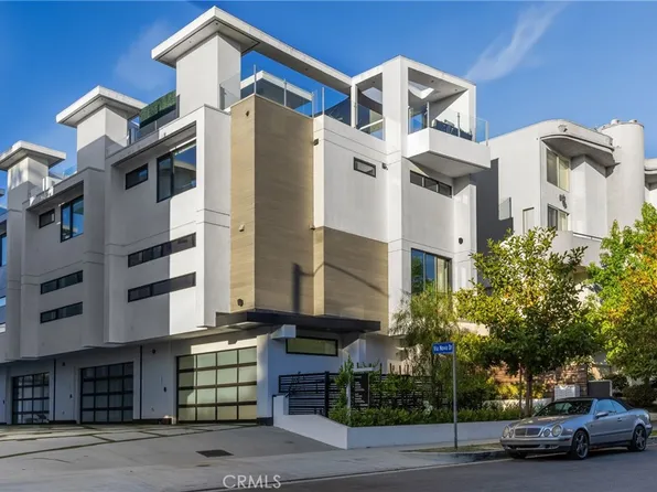4525 N Via Nova Dr, Sherman Oaks, CA 91403