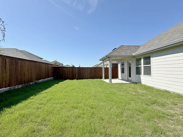 3713 Canyon Dr — Photo 22