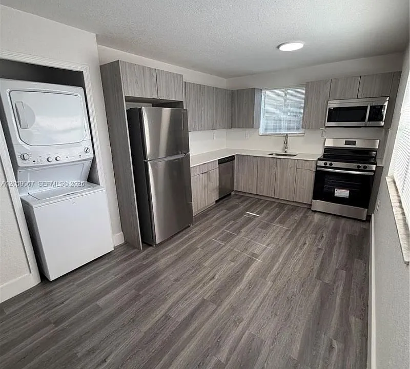 590 NW 58th St