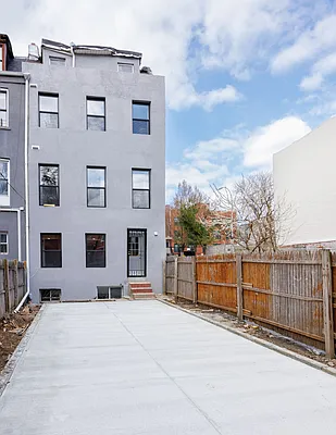 Sold by Compass | media 9