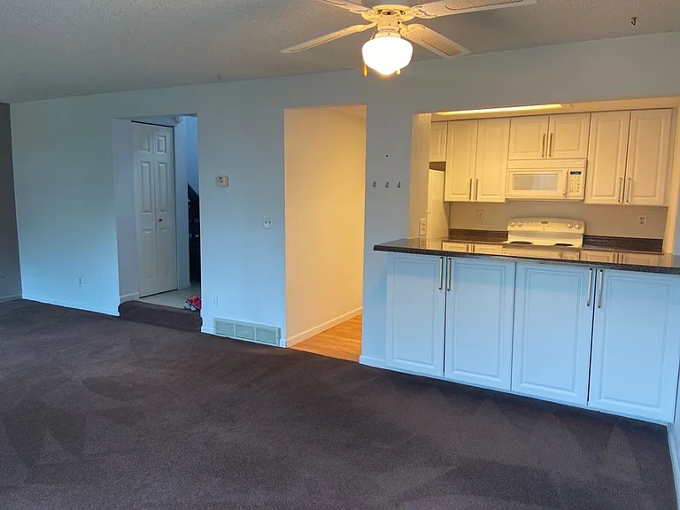 2930 Rams Ln #B — Photo 3