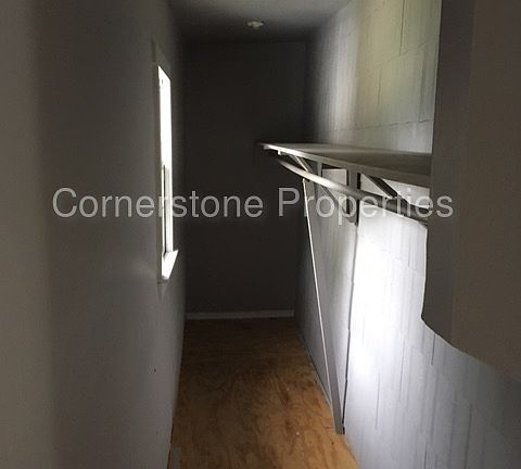 5th image of 111 1/2 Jordan Ave
