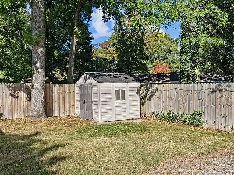 408 Lineberry Rd — Photo 53