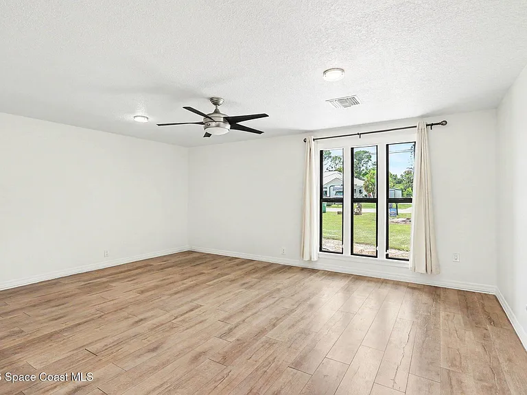 3200 N Tropical Trl — Photo 18