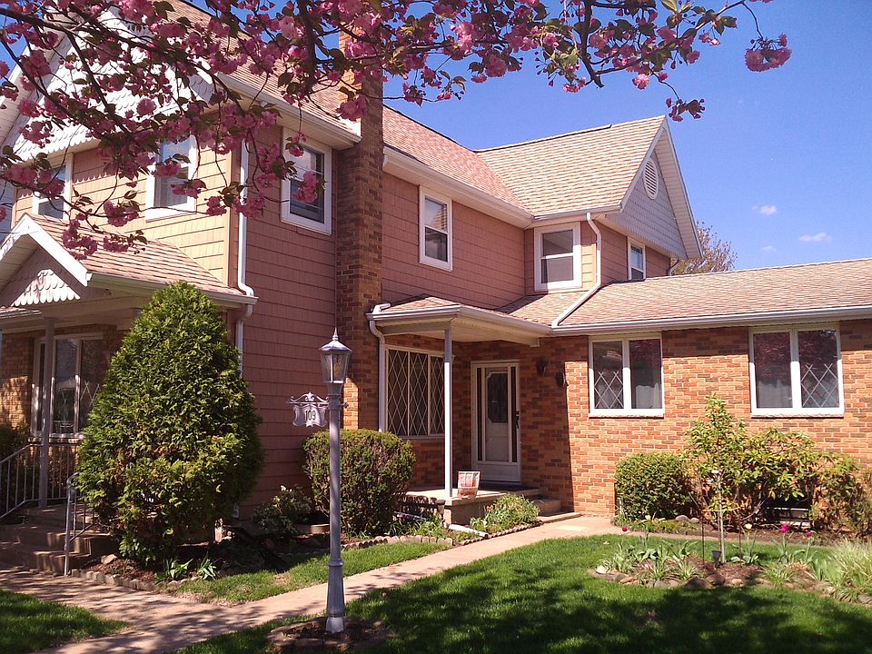 1st image of 109 W Dorrance St