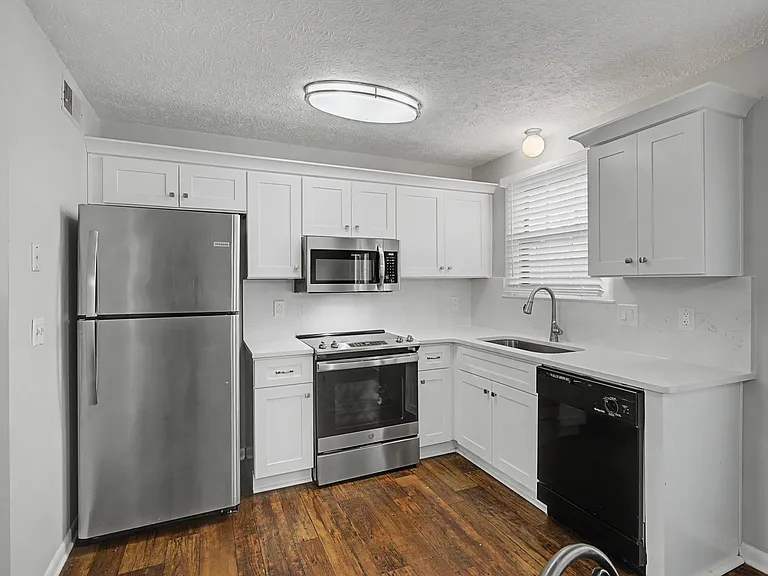 509 Alexander Dr — Photo 21