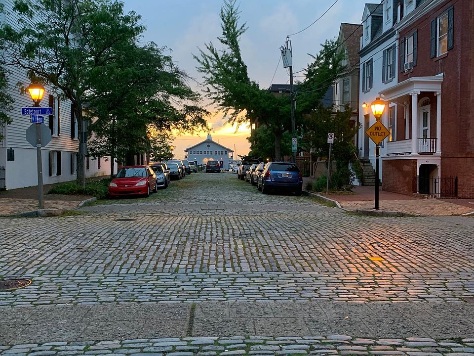 1st image of 400 W Freemason St #3