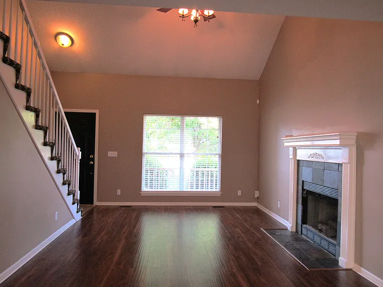 15146 Glenwood Ave #15146 — Photo 6