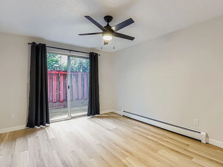 Modern 2-Bedroom Apartment | Garage Optional | Central Loveland — Photo 13