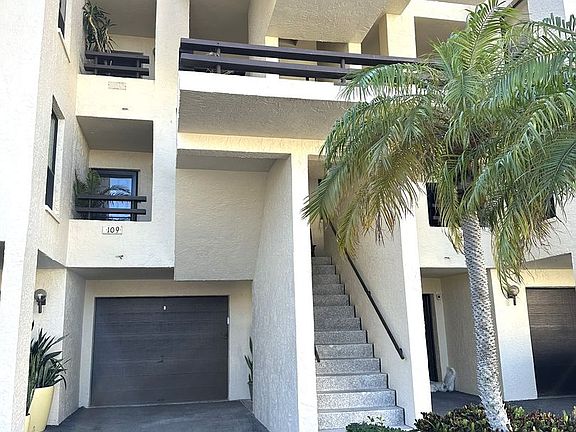 2nd image of 126 1st St E APT 209