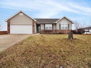 737 Copper Line Rd, Maryville, IL 62062